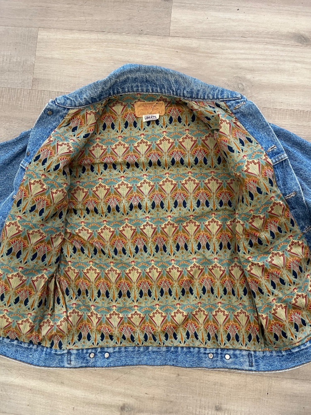 1980s Levi's x Liberty of London Jean Jacket - Picture 2 of 7
